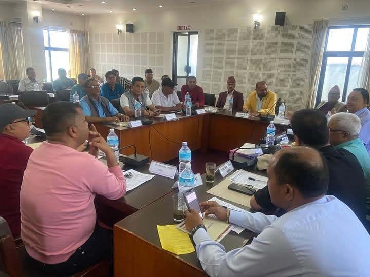 प्रदेश सरकारको नियमावली संघिय सरकारसँग बाझिएर सार्वजनिक यातायात ध्वस्त पार्न खोजेको आरोप, आन्दोलनमा होमिए ट्रक व्यवसाय
